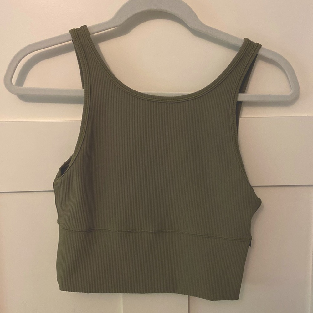 barely worn  moss green LuLu Lemon top size 6